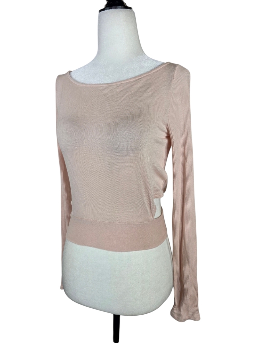 ALO Yoga Long Sleeve Boatneck crpped tie back Top in Blush Pink